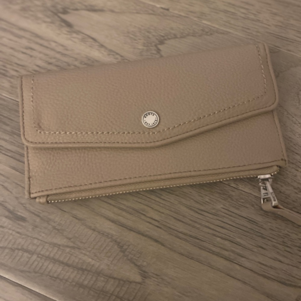 ROOTS | Wallet